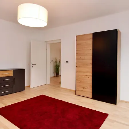 Апартаменти Penthouse Style Грац